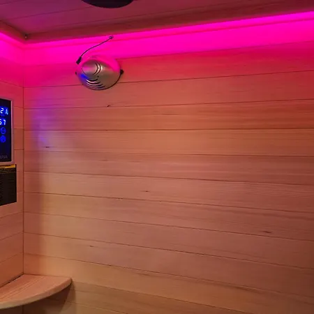 Apartment Luxus Sauna Balkon Küche Zentral *