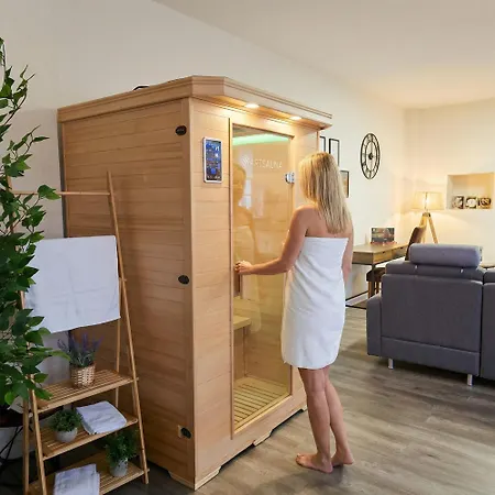 Lägenhet Luxus Sauna Balkon Kueche Zentral